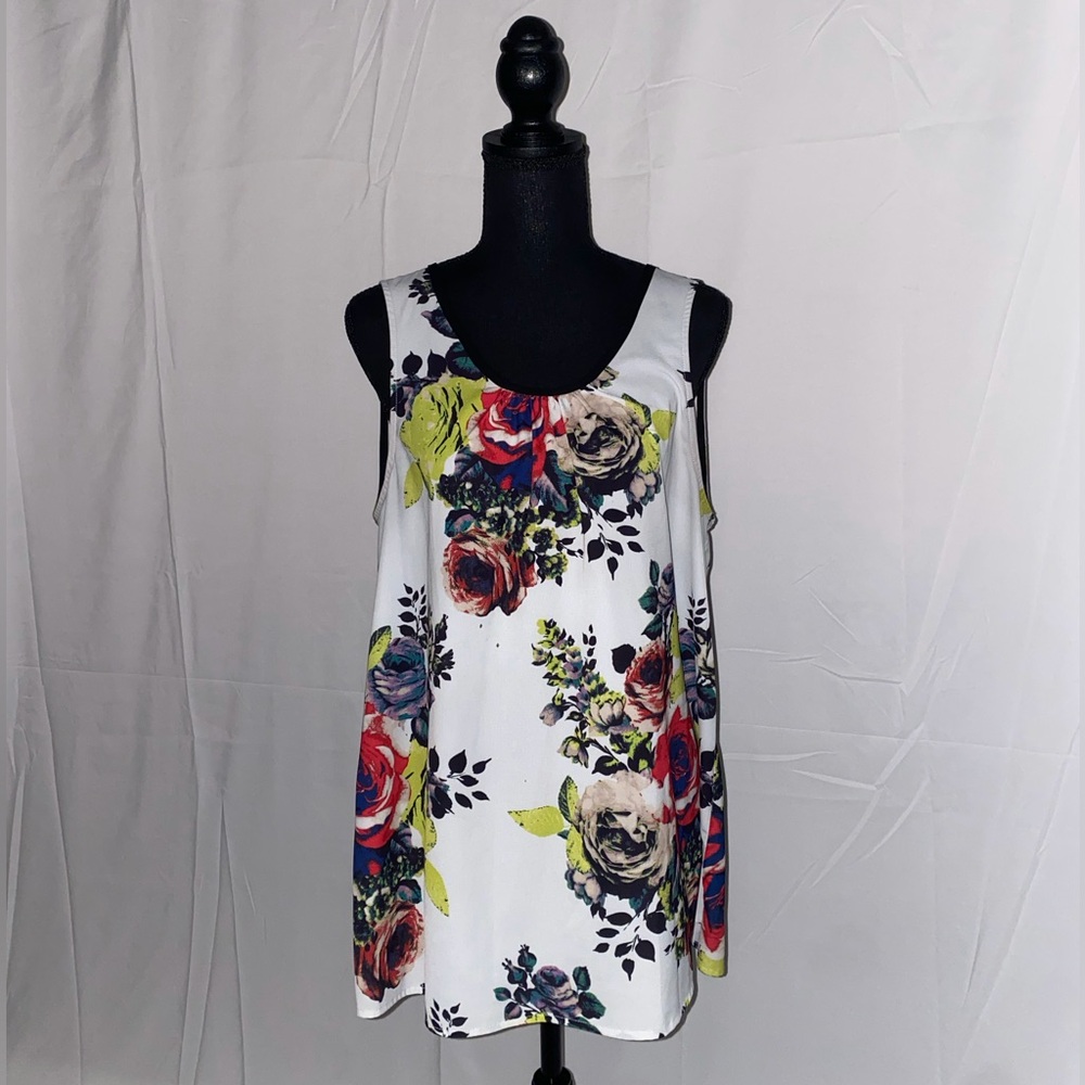 Sunny Girl | White Floral Tank Top
